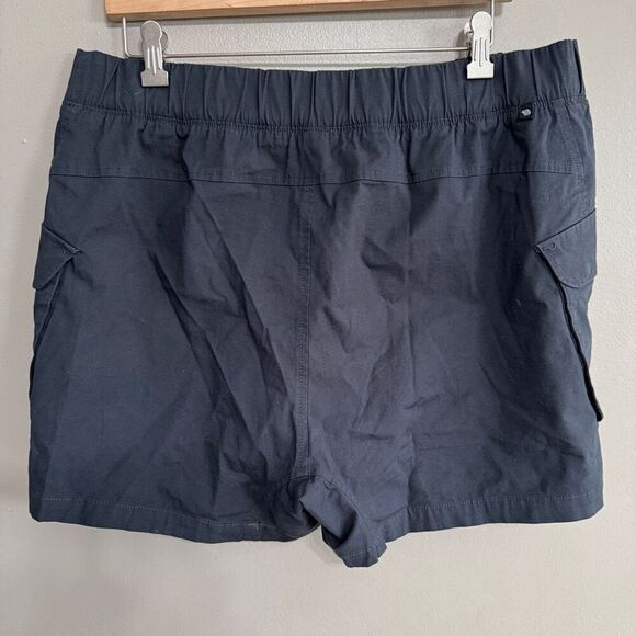 Mountain Hardware black elastic waist shorts size XL - Picture 2 of 6